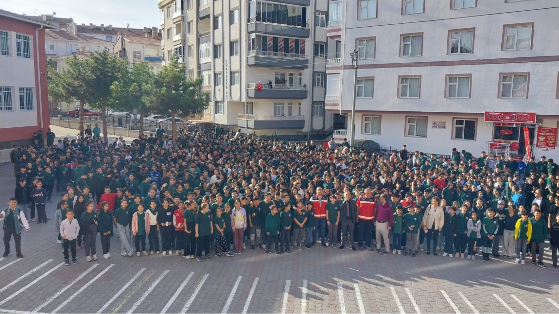 Okulumuzda Deprem Tatbikatı Düzenlendi.